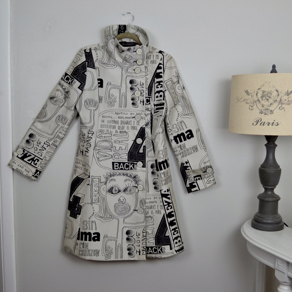 VINTAGE Desigual graphic coat/jacket. it says size